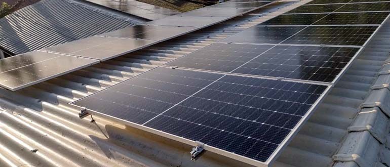NHS-SOLAR-Ilha-do-Mel-aposta-em-inversor-solar-QUAD-hibrido-contra-quedas-de-energia-770×330 (1)
