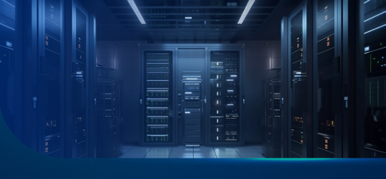 Data center com racks de servidores iluminados em ambiente refrigerado